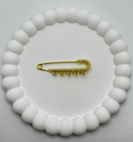 Classic Gold & Pearl Brooch