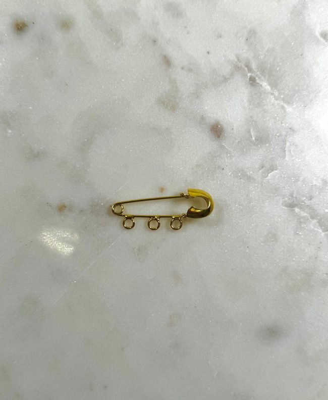 Three Loop Gold Pin